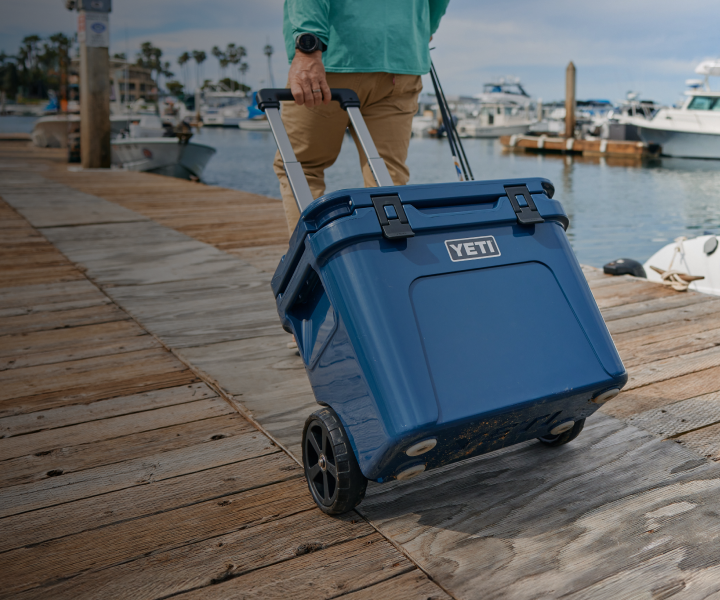 Roadie® Wheeled Cool Box Lockport – YETI EUROPE
