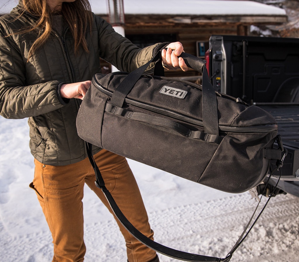 Yeti duffel bag discount