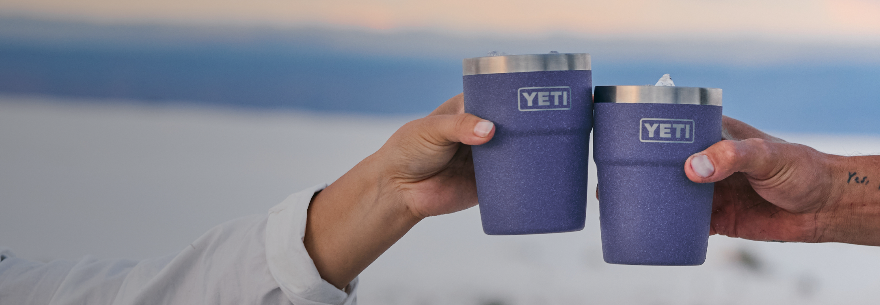 【新品】限定カラーYETI タンブラー 20oz Cup moon dust Yeti 20 oz Stackable Cup Moon Dust Limited Edition Stone Texture