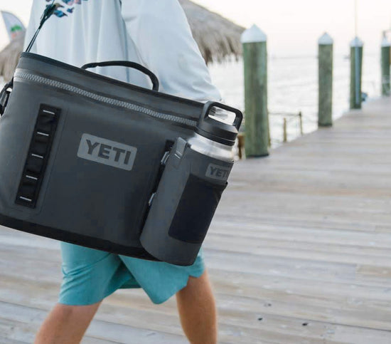 https://eu.yeti.com/cdn/shop/files/Rambler_Bottle_Sling_Cooler_Accessories_Product_Overview_Image_Easy_To_Clean-1x.jpg?v=1659644425&width=550