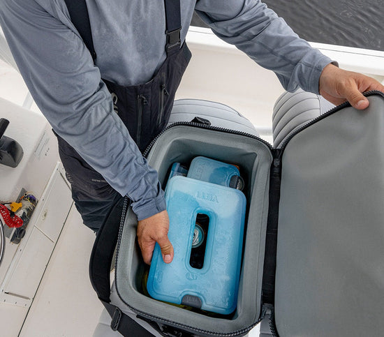 https://eu.yeti.com/cdn/shop/files/YETI_Thin_Ice_Cooler_Accessories_Product_Overview_Image_Stays_Cold_Longer_v2-1x.jpg?v=1659644881&width=550
