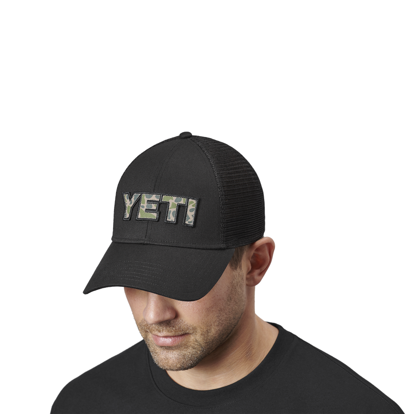 YETI Camo Logo Badge Trucker Hat YETI EUROPE