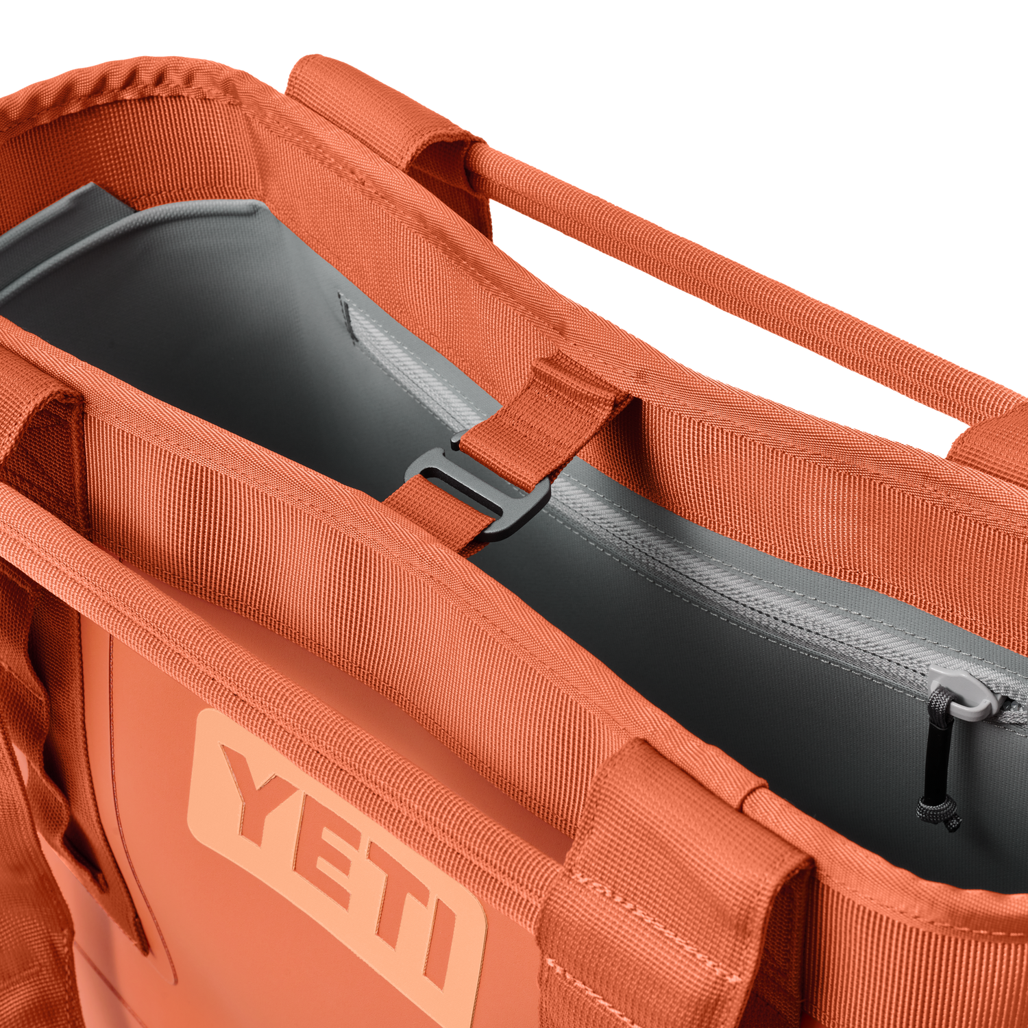 YETI Camino® 20 Carryall High Desert Clay